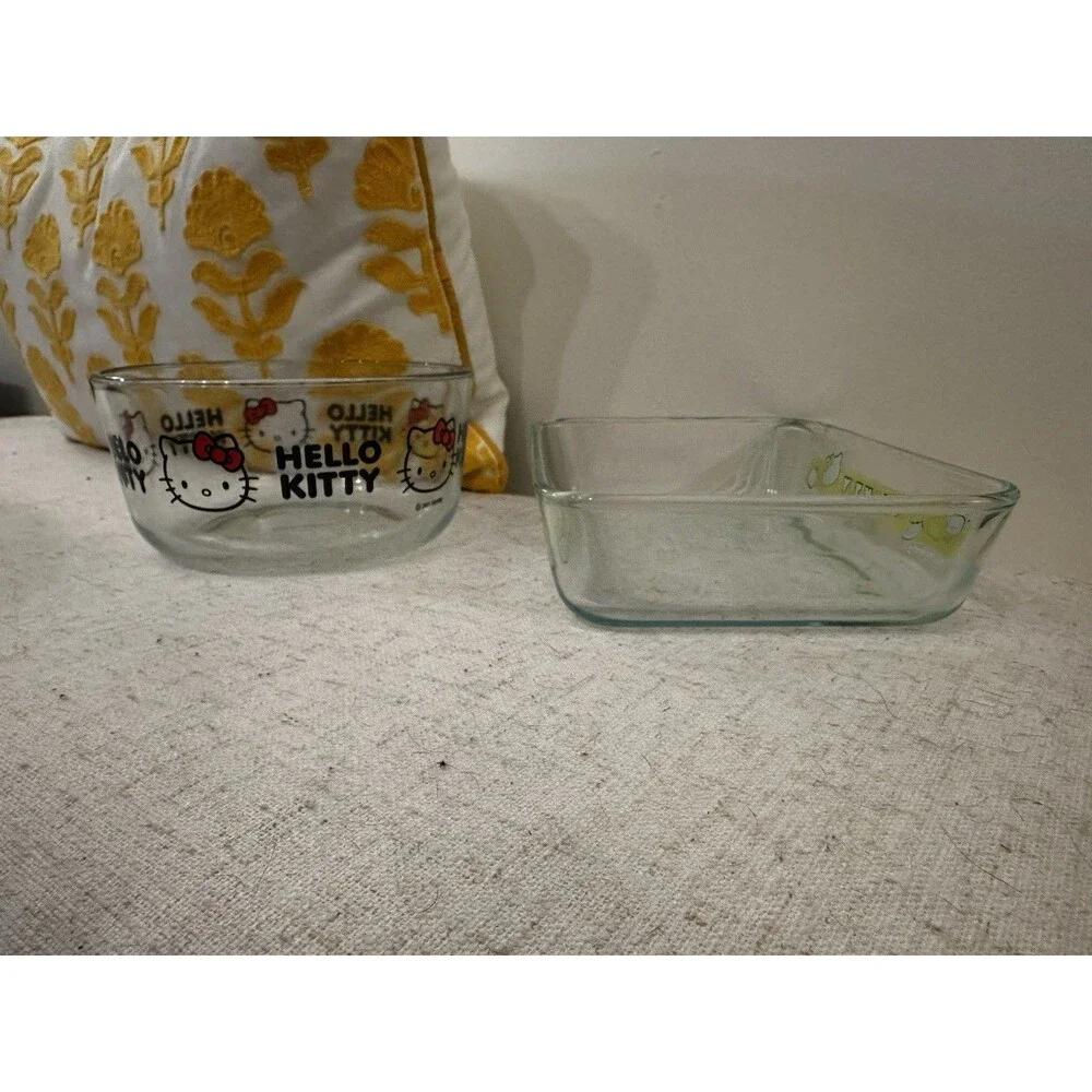 Pyrex hello kitty